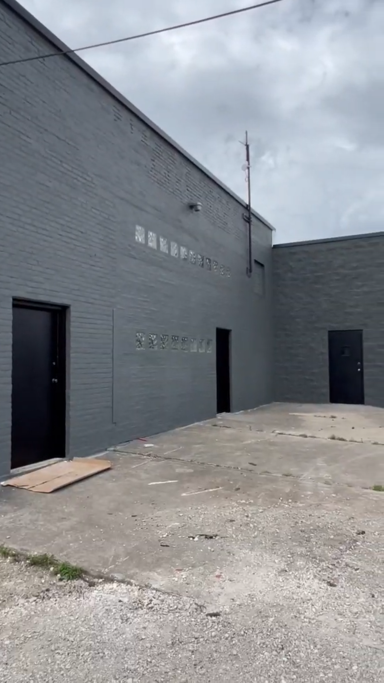 A Professional Appearance Builds Confidence - commercial wall painting